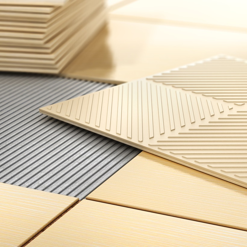 Как клеить плитку