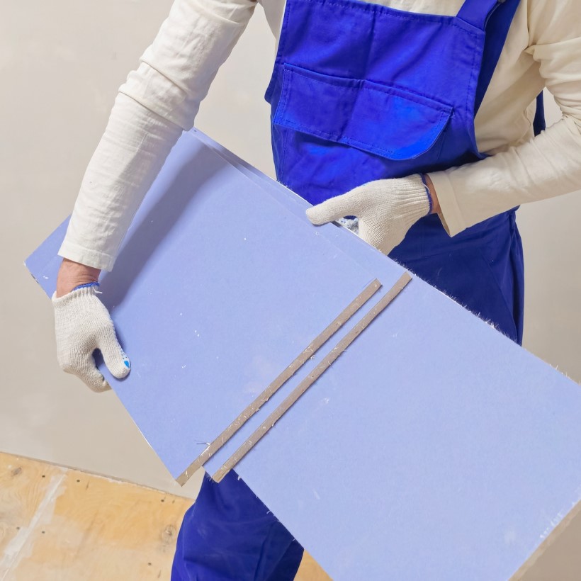 Как клеить плитку на гипсокартон?