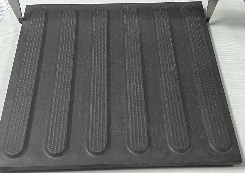 Плитка из керамогранита anl110 30x30x15 тактильный рект. (керамический гранит) линии_чёрный